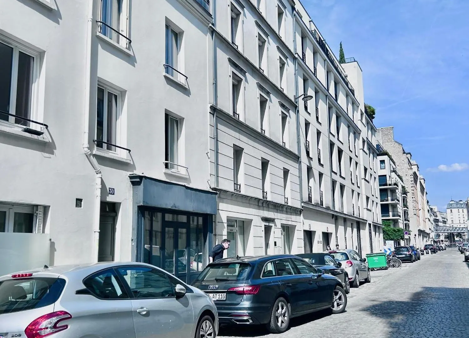 Apartment Studette Pour Etudiante, Proche De La Tour Eiffel Paris